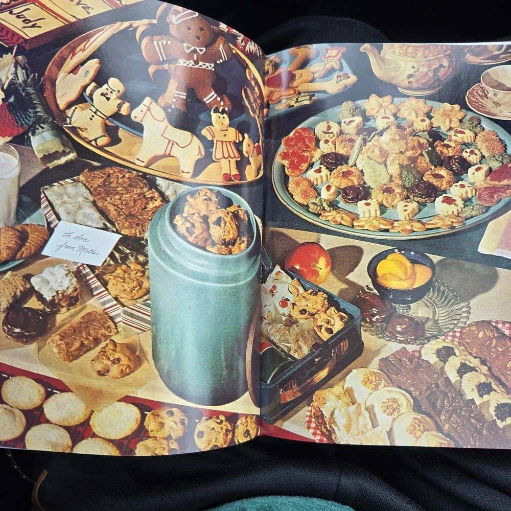 Betty Crocker's Picture Cook Book Facsimile Edition 1998 Hardcover Red